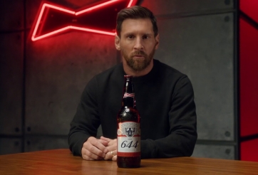 'Nạn nhân' của Messi được nhận quà nhờ siêu kỷ lục 644 bàn thắng