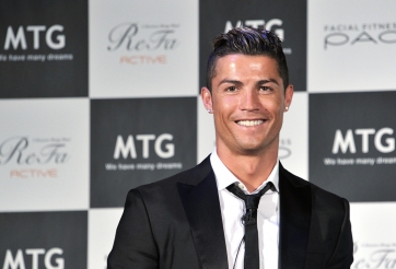 Chuyển nhượng bóng đá 19/8: Ronaldo ký hợp đồng giá rẻ với bến đỗ bất ngờ?