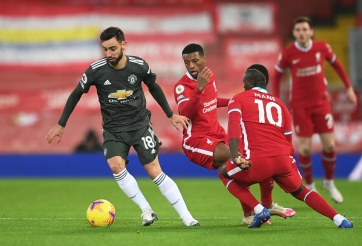 Roy Keane chê bai Liverpool và khen ngợi MU