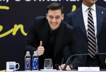 Mesut Ozil trở lại Ngoại hạng Anh, khoác áo đội bóng 'cựu vương'?