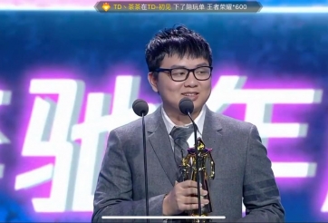 Thi đấu xuất sắc, SofM nhận giải MVP của LPL 2020