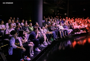 Hoàng Luân lên tiếng vì kênh chat VCS bình luận quá tiêu cực?