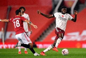 Arsenal vs MU: Kẻ cắp gặp bà già