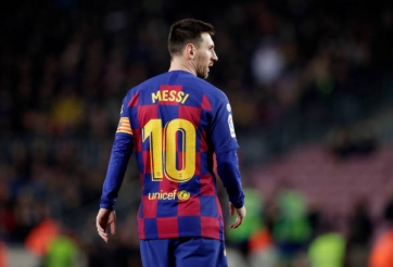 Messi xô đổ kỷ lục của Ronaldo trong ngày Barca đại thắng