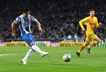 Cầu thủ sút tung lưới Barca giành danh hiệu QBV Trung Quốc 