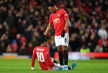 Đội bóng của huyền thoại Liverpool khiến MU gặp khó