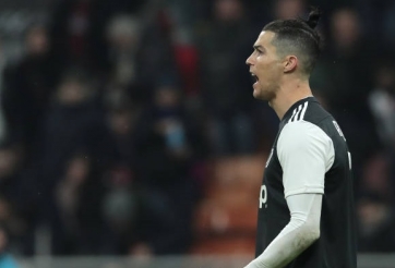 Ghi bàn phút cuối, Ronaldo vẫn bị chỉ trích dữ dội