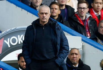 Mourinho chạm dấu mốc buồn trong ngày về Chelsea