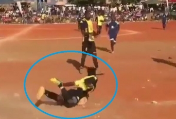 HÀI HƯỚC: Cầu thủ khai sinh ra kỹ thuật 'nướng thịt' khi chơi bóng