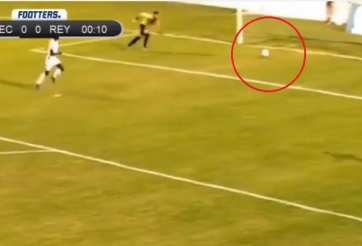 HI HỮU: Phối hợp đẹp như tranh vẽ vào thẳng... lưới đội nhà