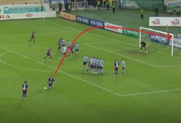 VIDEO: HLV Campuchia lập siêu phẩm đá phạt 'ma thuật' khó tin