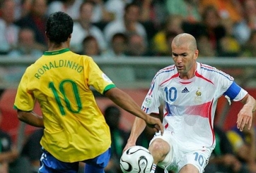Ronaldinho, Zidane góp mặt trong đội hình 'mua hụt' của MU