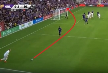 VIDEO: Tuyệt phẩm đá phạt 'đẹp không tì vết' từ góc độ không tưởng