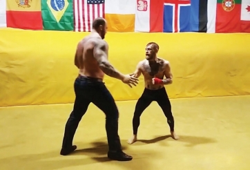 'Gã điên' McGregor đại chiến người đàn ông khỏe nhất thế giới