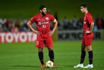 Người dân Trung Quốc giận dữ, yêu cầu giảm lương cầu thủ