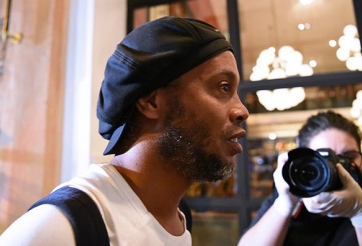 Khách sạn tạo sân bóng mới vì Ronaldinho