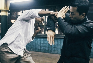 Võ sư Vịnh Xuân tung tuyệt chiêu trấn phái hạ đo ván cao thủ kick-boxing