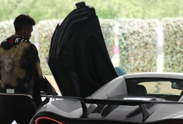 Đồng đội Pogba bị phạt tiền tỉ vì khoe siêu xe