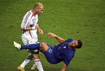Sau tất cả, Materazzi đã tiết lộ lý do bị Zidane húc đầu