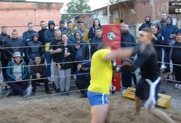 Võ sĩ MMA chuyên nghiệp đại bại dưới tay một tài xế xe tải