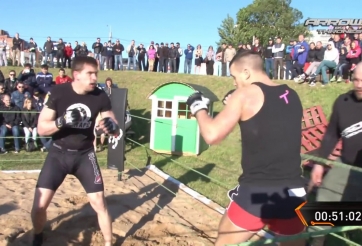 Võ sĩ Nga tung liên hoàn quyền hủy diệt 'Vua chiến đấu đường phố'