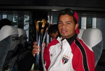 Sao Brazil bán HCV World Cup để lấy tiền mua cocaine