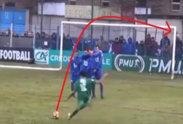 VIDEO: 'Siêu sao giải làng' gây sốt với siêu phẩm đá phạt lá vàng rơi