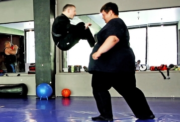 VIDEO: 60kg vs 260kg - trận đấu chênh lệch nhất thế giới