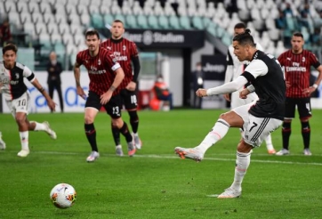Ronaldo sút hỏng penalty, Juve vẫn giành quyền đi tiếp