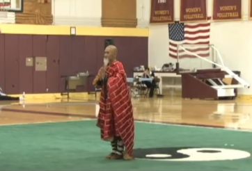 VIDEO: Cởi cà sa, cao tăng 80 tuổi khiến tất cả ngỡ ngàng với công phu tột đỉnh