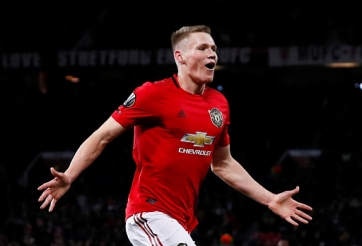 CHÍNH THỨC: MU 'trói chân' thành công siêu tiền vệ