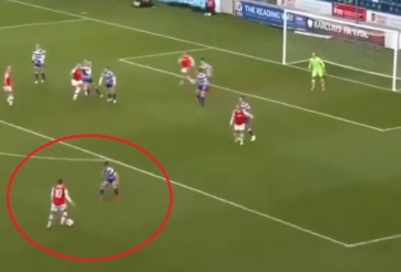 VIDEO: Sững sờ trước siêu phẩm phối hợp như lập trình của đội bóng nữ