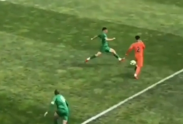 VIDEO: Vượt qua 5 cầu thủ bằng 1 chiêu thức duy nhất