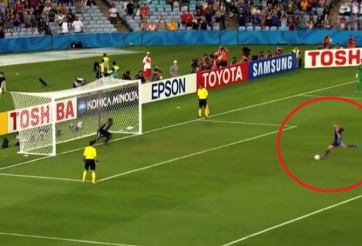 VIDEO: Honda và pha đá penalty đánh lừa cả thế giới