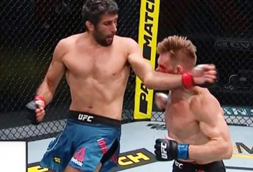 VIDEO: Võ sĩ MMA dùng 'siêu trí tuệ' hạ knock-out đối thủ