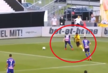 VIDEO: Sancho gây 'sốt' với kỹ thuật qua người mới sáng tạo