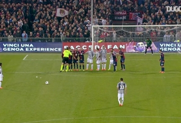 VIDEO: Thầy Ronaldo trổ tài đá phạt khiến Pogba kiêng nể