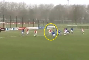 VIDEO: Thước phim hiếm về Van de Beek - tân binh mới nhất của MU