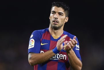 Bất ngờ trở mặt, tiền đạo Luis Suarez có mặt tại Ý
