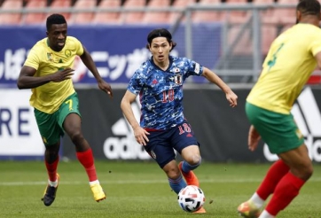 Dàn sao Nhật Bản bất phân thắng bại Cameroon