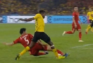 VIDEO: Sao 5 tuổi tái hiện pha bóng thương hiệu của Văn Hậu