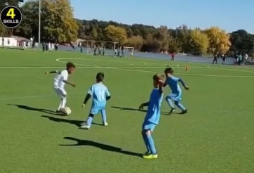 VIDEO: Nửa đội bóng bị siêu sao nhí quay như chong chóng