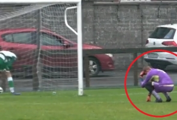 VIDEO: Pha xử lý bóng 'đi sâu hơn lòng đất' của thủ môn 