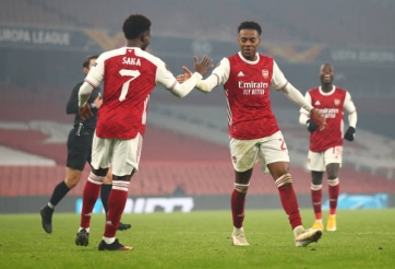 Đối thủ sai lầm, Arsenal ngược dòng thắng mãn nhãn