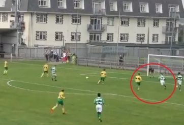 VIDEO: Tiền đạo 'tự hủy' với pha dứt điểm vượt xa trí tưởng tượng