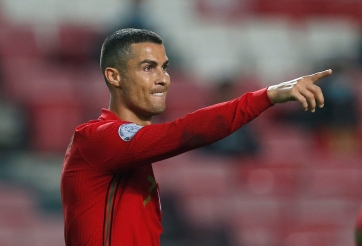 Ronaldo cân bằng kỉ lục mọi thời đại của Puskas