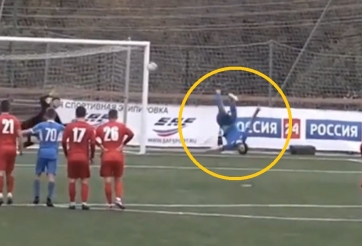 VIDEO: Ông trời cướp đi siêu phẩm penalty 'địa chấn' nhất lịch sử