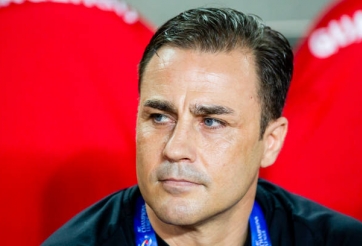 Người Trung Quốc: 'Cannavaro, xin đừng hủy hoại đội bóng!'