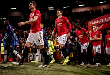 Chuyển nhượng MU 17/1: Đẩy đi 2 trụ cột, đối tác đồng ý bán 'siêu bom tấn'?