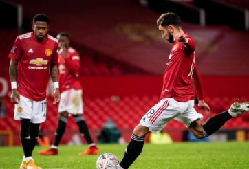 Bàn thắng của Fernandes vào lưới Liverpool là không hợp lệ?